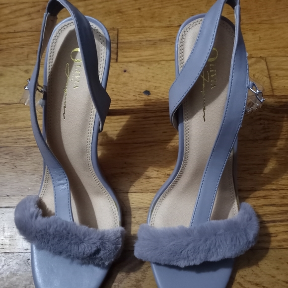 Purple fuzzy , chain strap heels - Picture 4 of 4